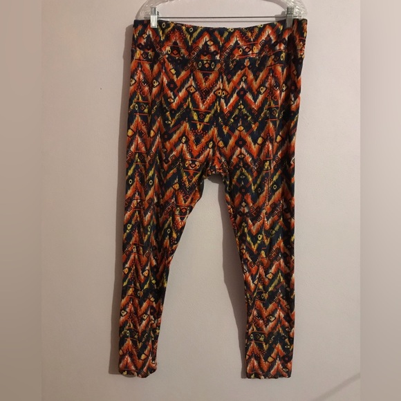 LuLaRoe Pants - Lularoe leggings. Size TC2